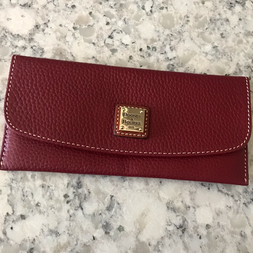 Dooney & Bourke Slim Continental Clutch Wallet
